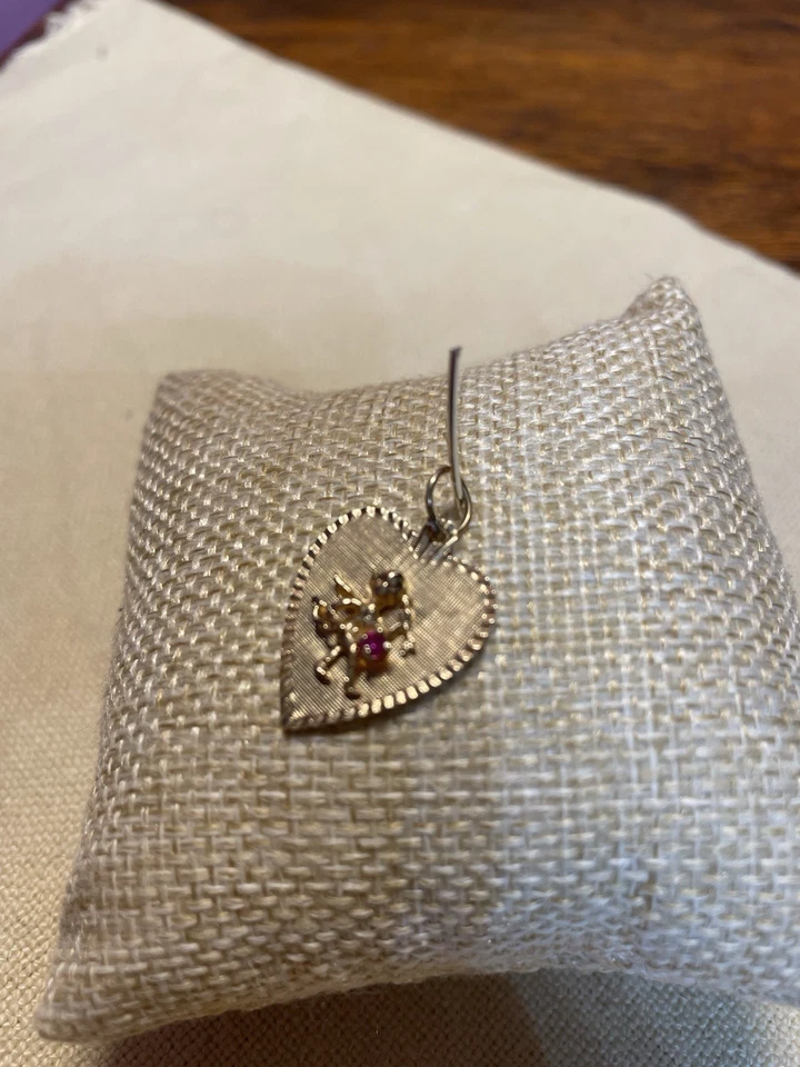 Vintage 14K Yellow Gold Valentine’s Day Heart Cherub Love Cupid Ruby Charm - Image 3 of 4