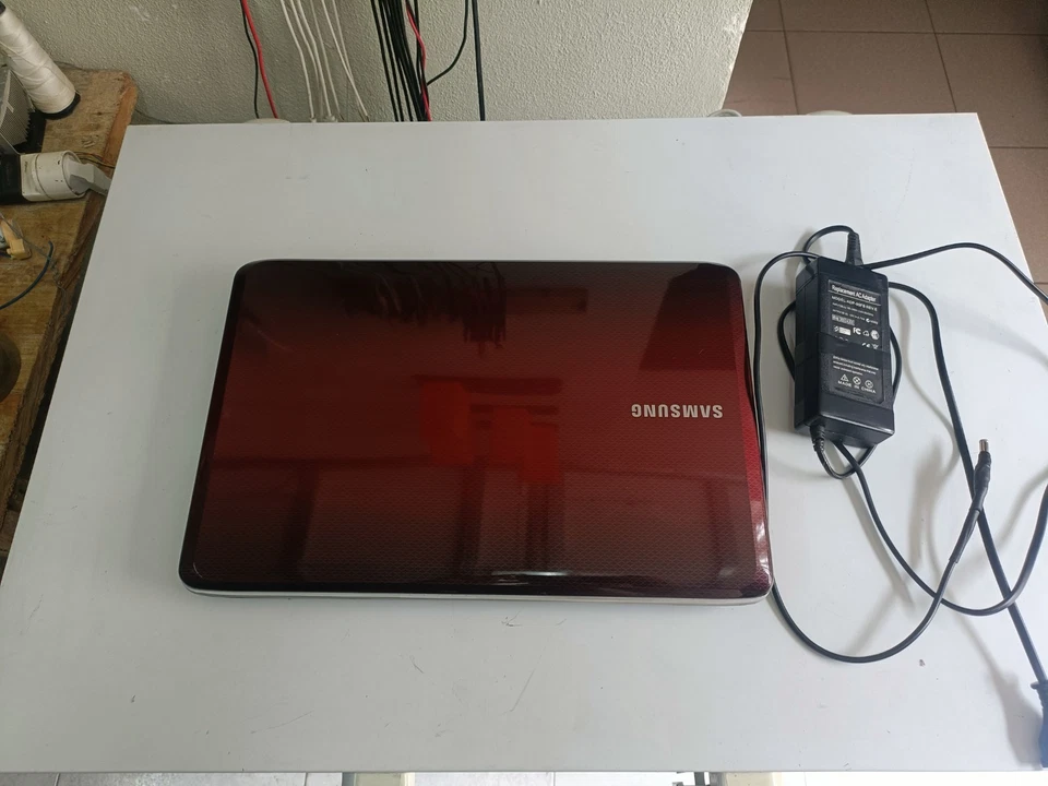 PC Computer Portatile Usato Samsung R530 - Immagine 2 di 4