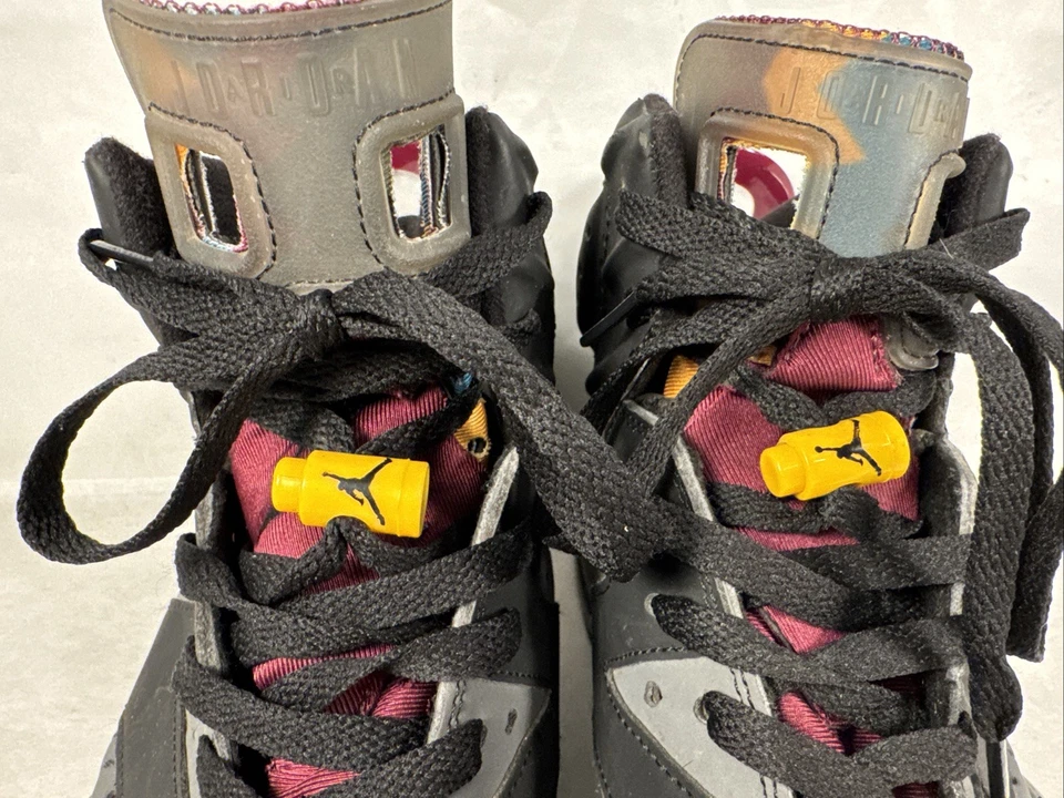 AIR Jordan 6 VI Burdeos Talla 9.5 EE. UU. - CT8529-063 - Usado Foto 3 de 4