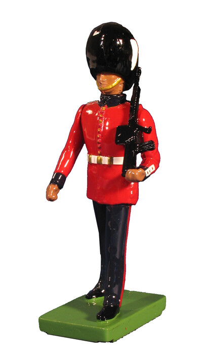 BRITAINS SOLDIERS 48522 - Grenadier Guard Marching Diecast Metal Painted Figure