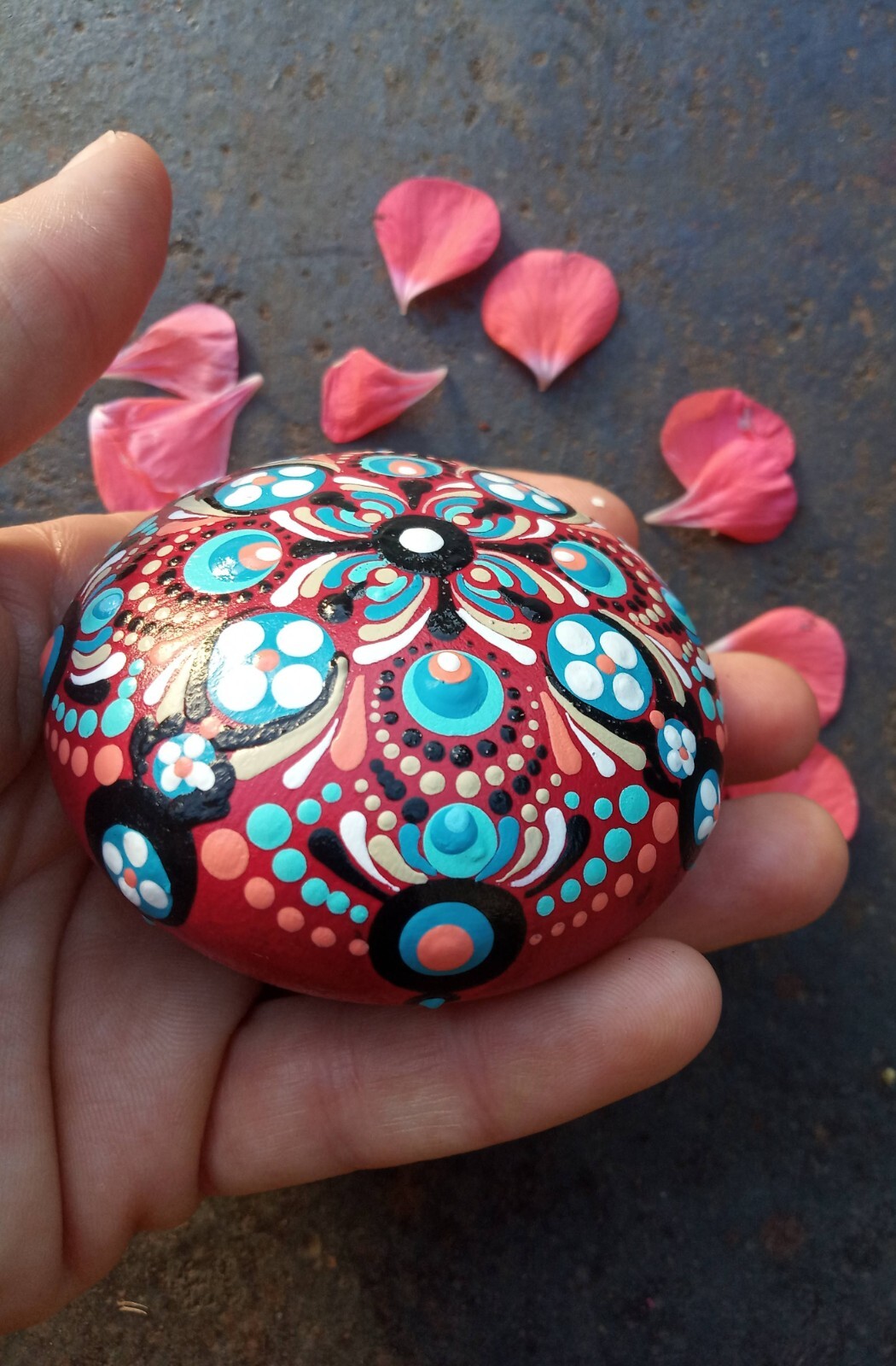 Galet mandala fait main : par eliecreation