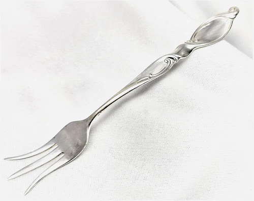Sterling Silver Swirl Lemon Pickle Fork Wallace 5 1/8" L 1955 No Mono 16.7 Grams