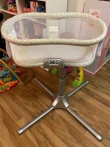 swivel bedside bassinet