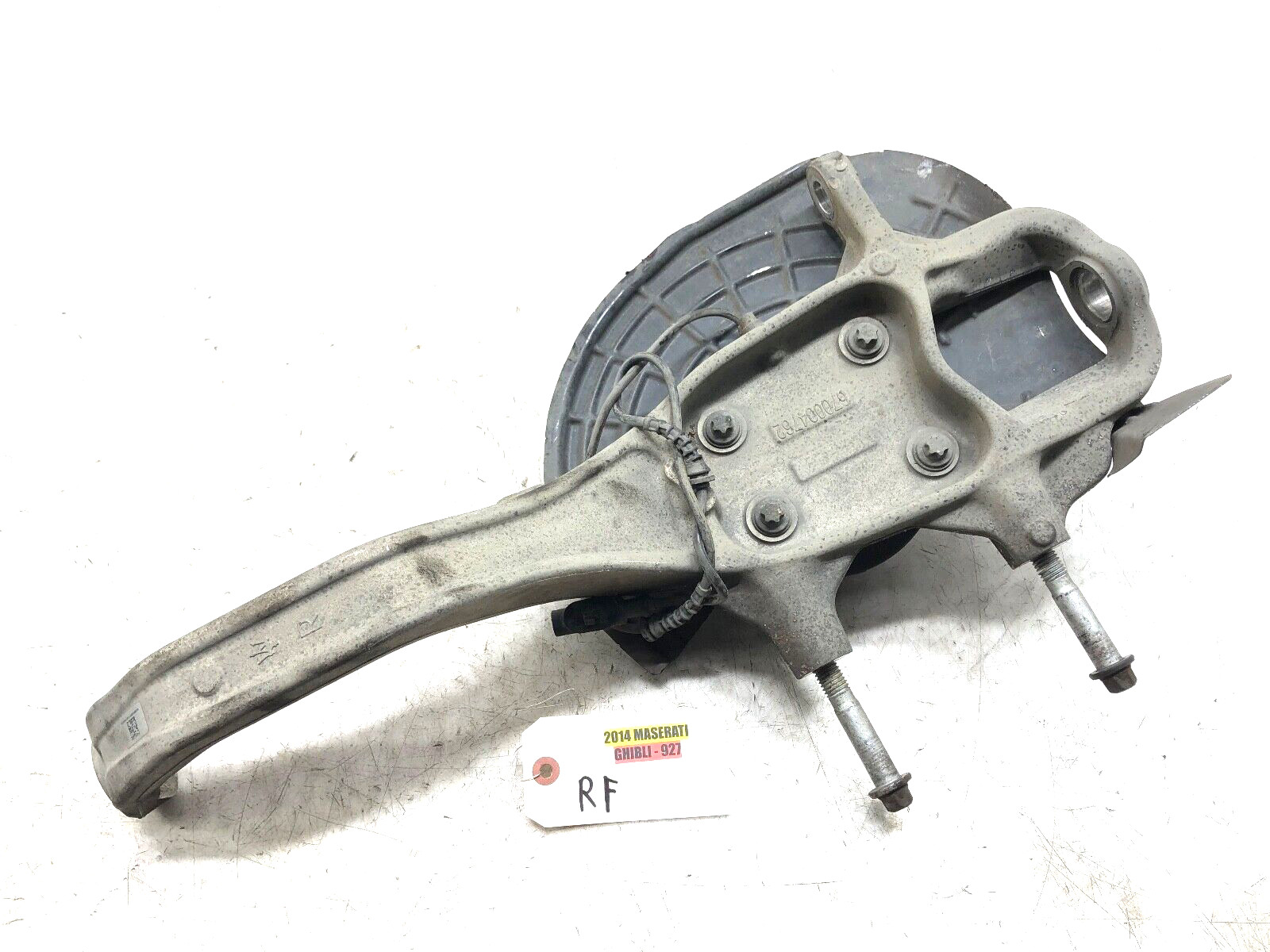2014-2020 MASERATI GHIBLI 3.0L V6 RWD RIGHT PASS FRONT SPINDLE KNUCKLE HUB OEM.