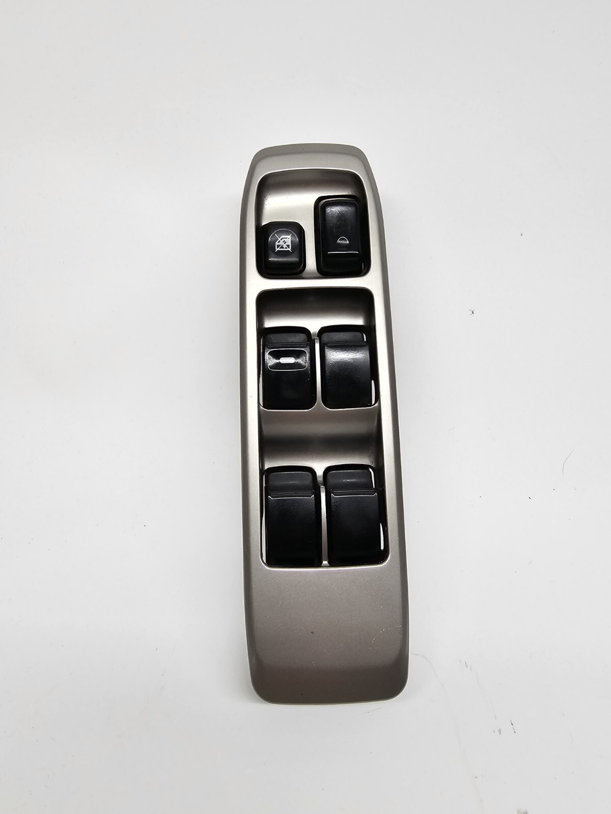 01 - 04 Mitsubishi Montero XLS Limited Master Power Window Switch 