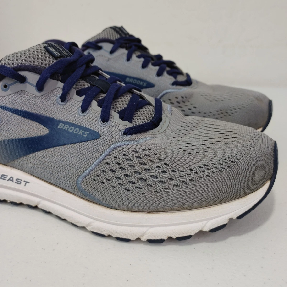 Brooks beast 10.5 2e 2025