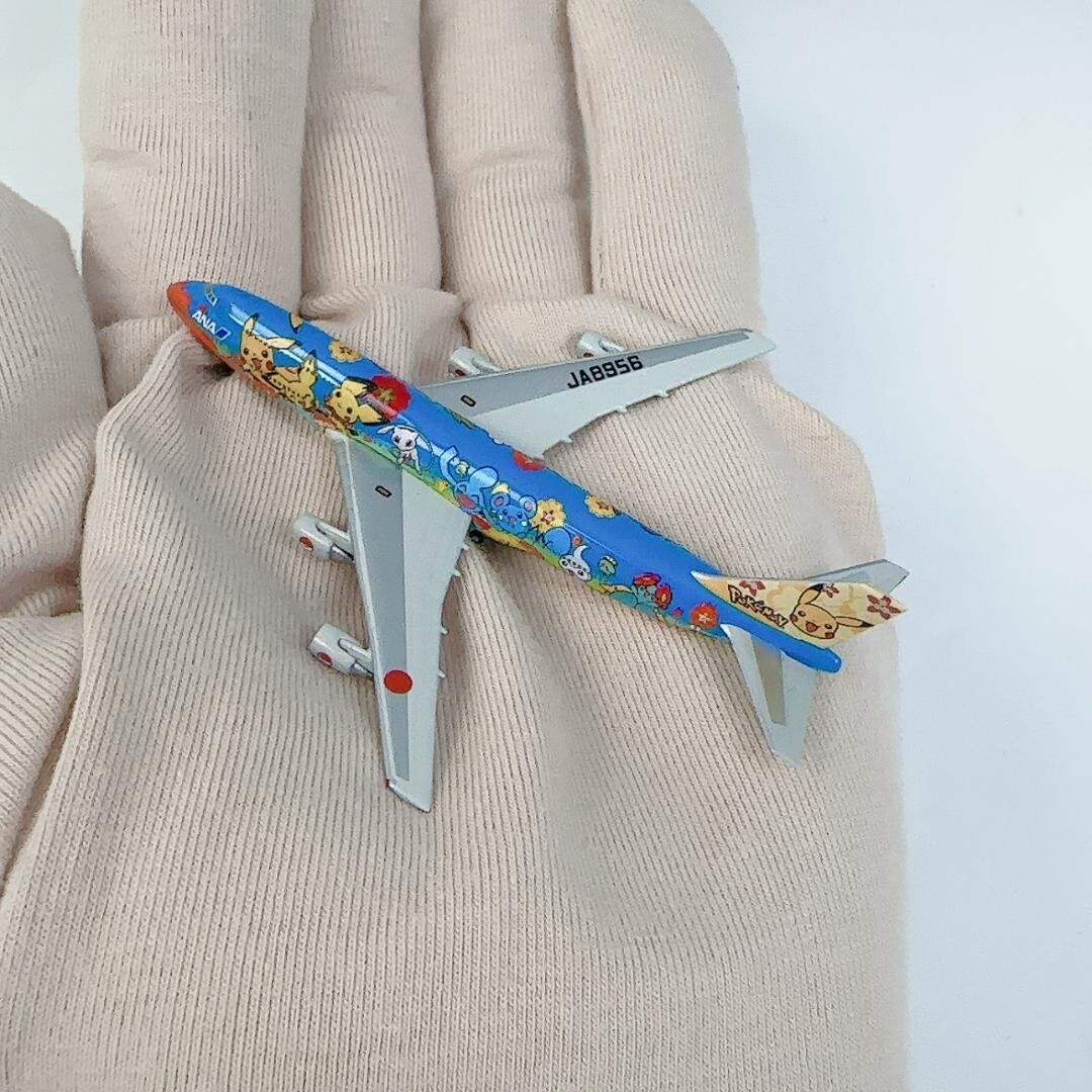 ANA BOEING 747-400D NH10006 Pokemon Jumbo Figure 1/1000 W