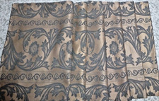 6 GOLD WITH BLUE PAISLEY PLACEMATS WITH MATCHING BEADED TABLE RUNNER   