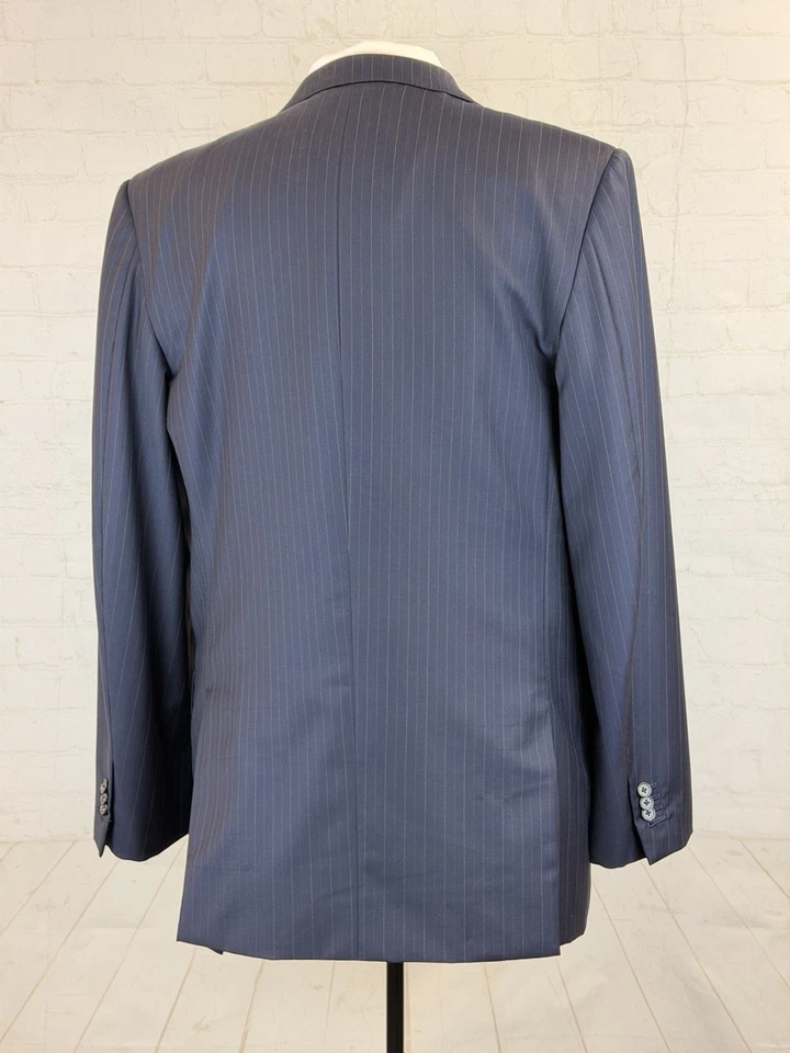 Traje a rayas azul marino Ermenegildo Zegna Suiza para hombre 42R 37X31 $5,895 Foto 4 de 4