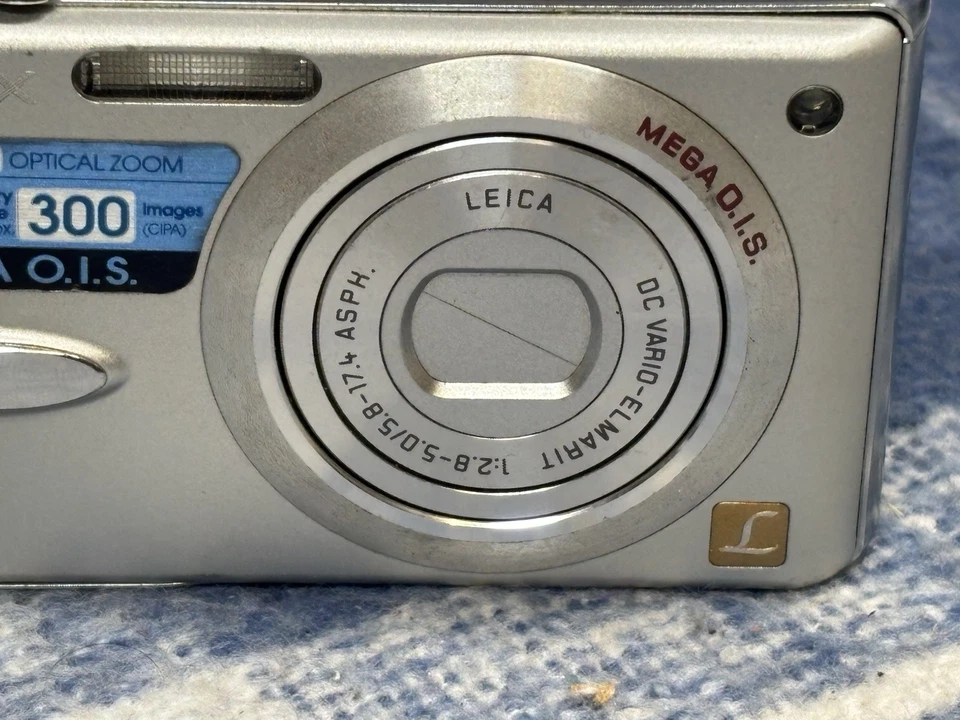 Panasonic Lumix DMC-FX8, photo 2 of 5