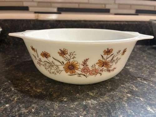 Rare Vintage Pyrex Casserole Dish~Country Autumn Design~Made In England