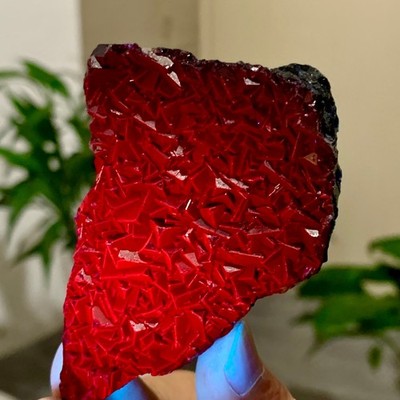 96G Natural black rose fluorescent cube fluorite specimen glow under UV light