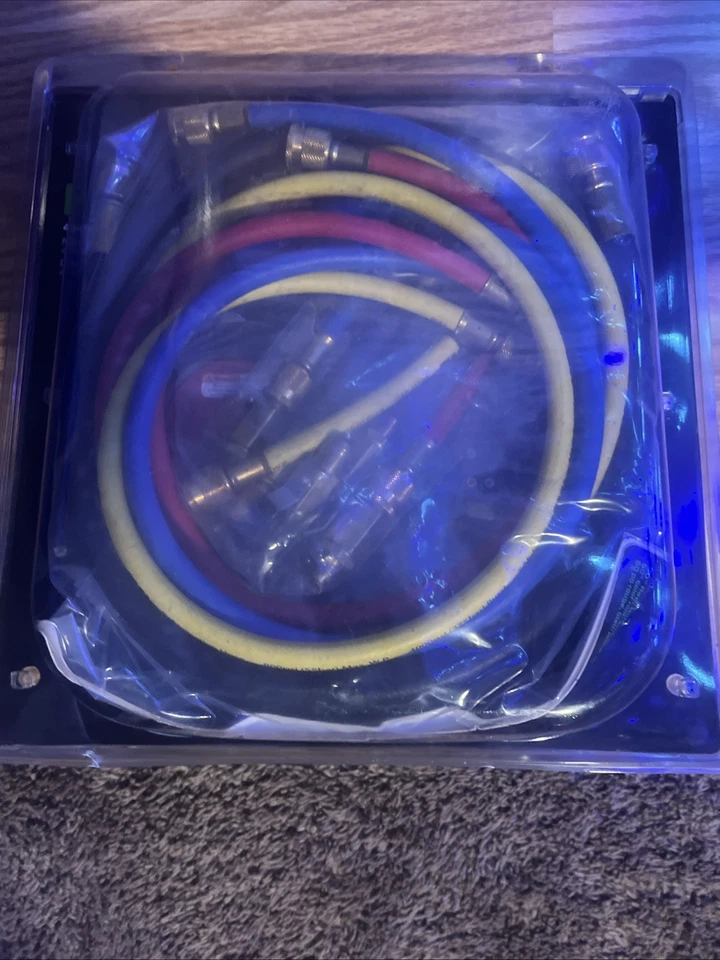 Colector de aluminio Hilmor 4 válvulas 1839109 R410A brilla en la oscuridad Foto 2 de 2