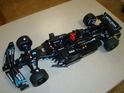 LEGO Technic 42171 Mercedes-AMG F1 W14 E Performance Formula 1 Race Car