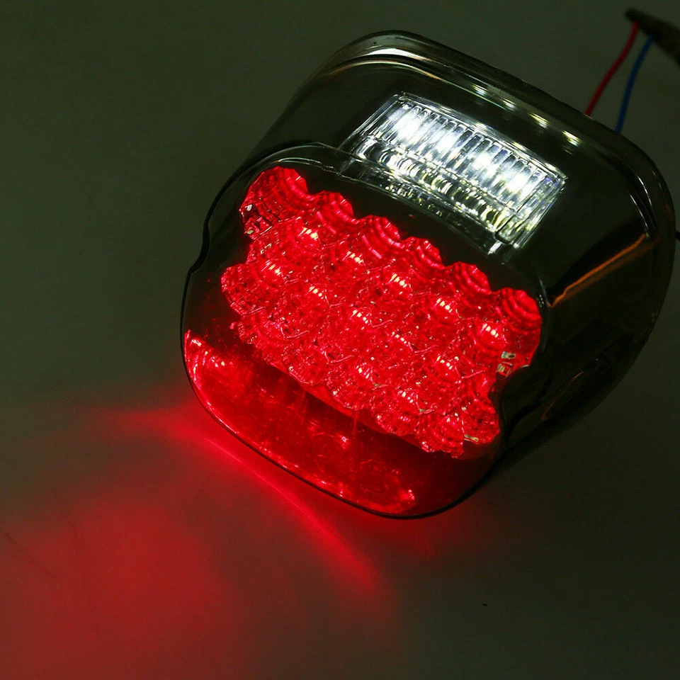 Lanterna traseira de freio traseira de LED 12V para Harley-Davidson Dyna Street Bob FXDB - Imagem 3 de 4