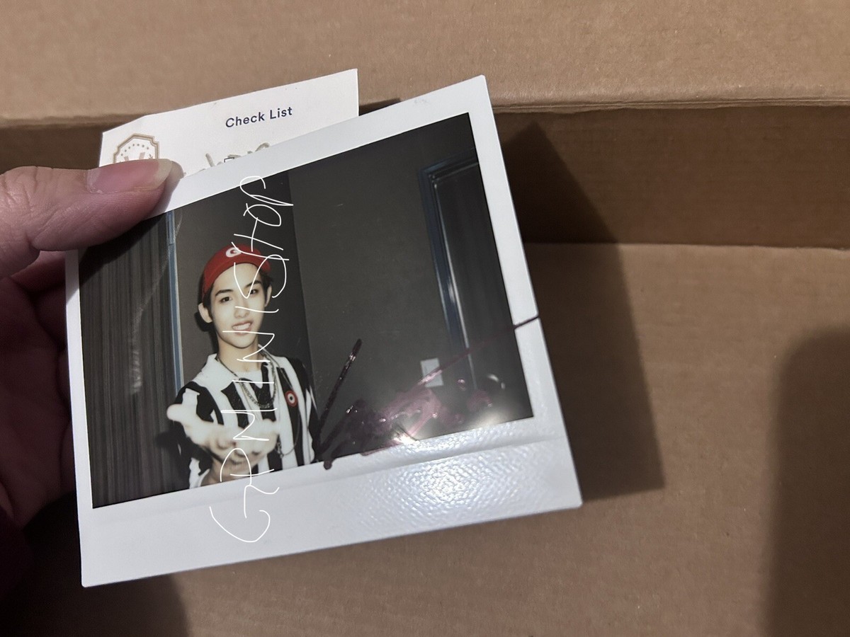 WayV NCT 127 Winwin hand signed polaroid cherry bomb rare