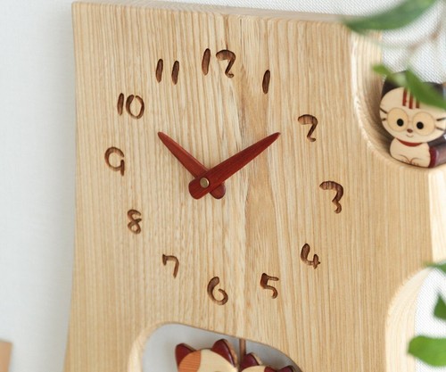Hokkaido Kobo Pecker Wooden Wall Clock Cat Swinging Handcraft Pendulum Japan - Picture 9 of 10