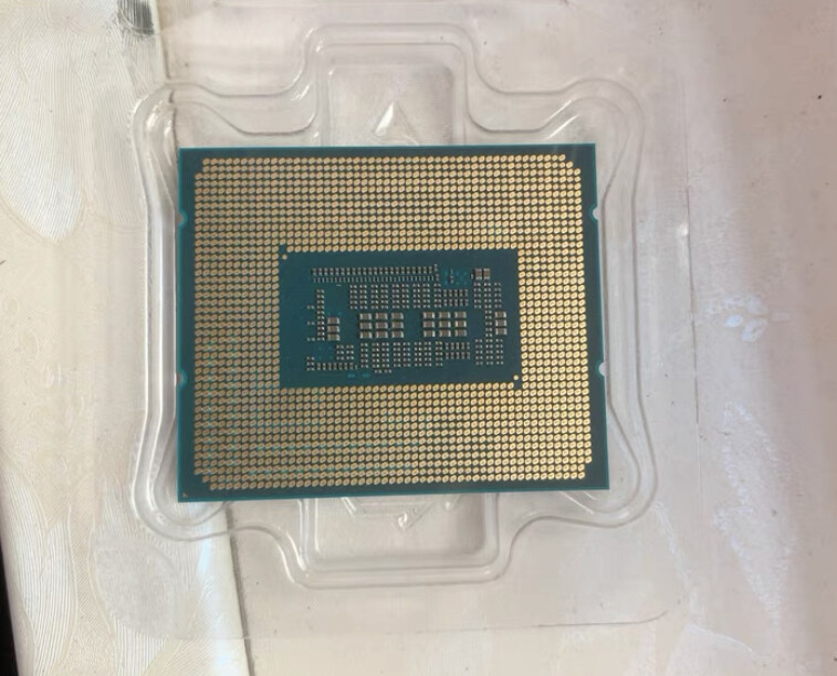 Intel Core i9 12900T QS LGA1700 16c/24t 35W ASUS ROG Strix Z690-A