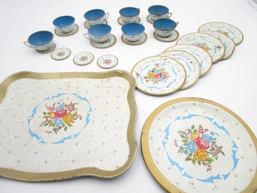 Vintage 1950's Ohio Art Tin Tea Set