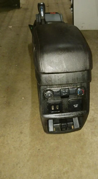 Ford Explorer 2016-2019 piso consola central negro sin palanca de cambios Foto 2 de 2