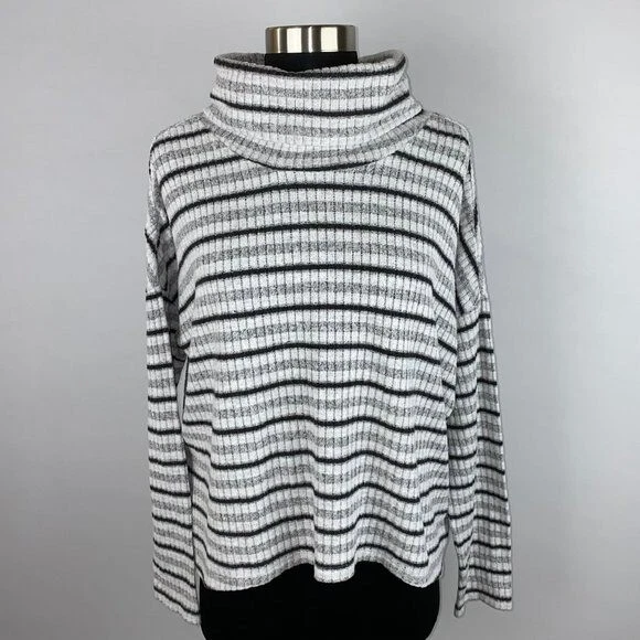 Striped turtleneck deals