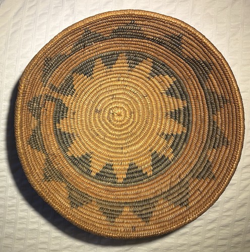 Navajo Ceremonial Basket Excellent Condition Beautiful Design