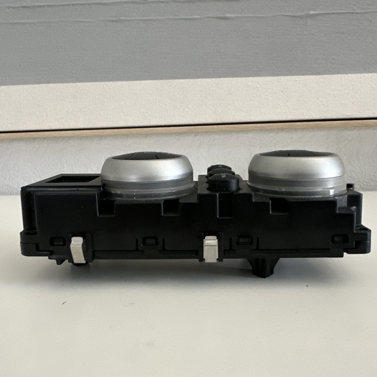MCLAREN MP4-12C AC CONTROL UNIT OEM 11M1249CP .01