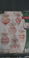 NIP Bucilla Ornament Kit Classic Christmas Set Of 6 89508E