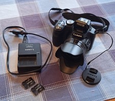Panasonic LUMIX DMC-FZ200 12.1 MP 25-600 mm F2.8 schwarz
