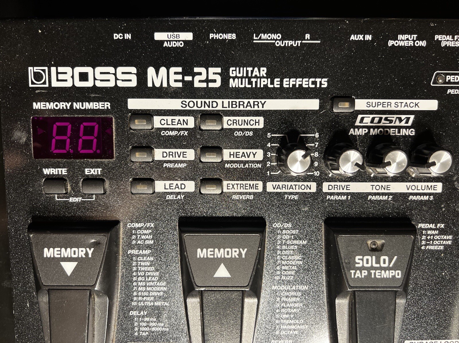 Boss ME25 MultiEffects Guitar Pedal With AC Adapter And USB Interface