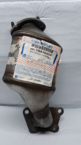 84018131 Genuine GM 3-Way Catalytic Converter New OEM Factory Part New Old Stock - Picture 2 of 3