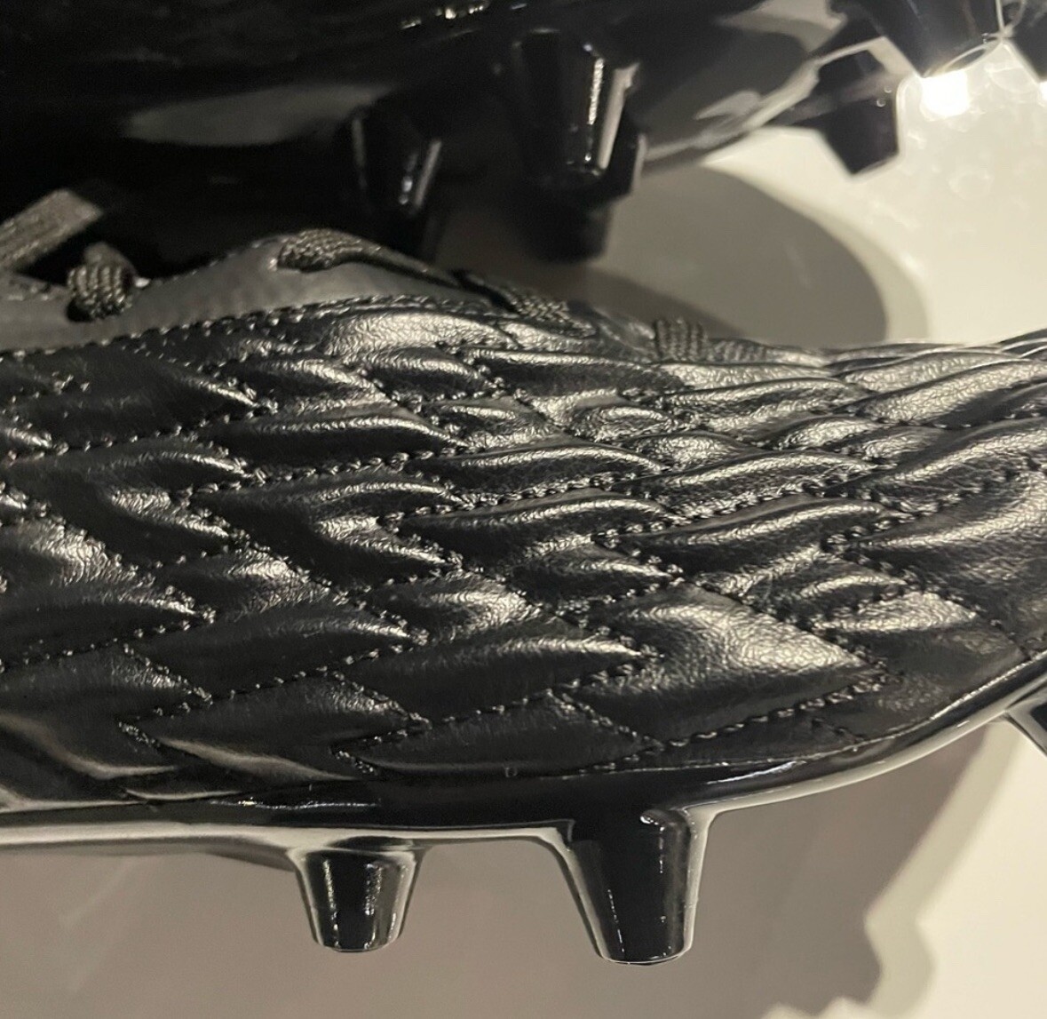 Under Armour Magnetico Clone Men’s Soccer Cleats (10.5) Retails For $245 Under Armour Magnetico Clone Men main image 2