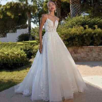 Boho A-Line Spaghetti Straps Wedding Dresses Lace Applique Backless Bridal Gowns