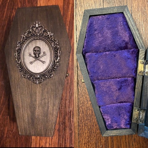 Vintage Inspired Coffin Ring Jewelry Box Engagement Wood Victorian Gothic - 第 1/5 張圖片