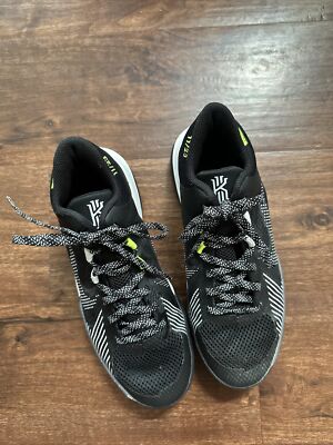 Nike Kyrie Flytrap 5 DD0340-002 Black Basketball Shoes Sneakers Youth Size 5Y