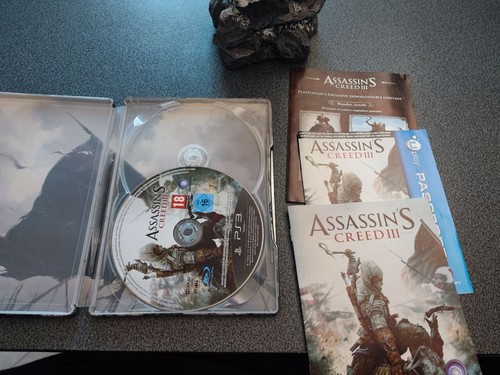 Assassin's Creed 3 Steel Box PS3 + Figure Statua Connor - Foto 4 di 4