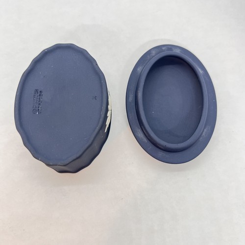 Wedgewood Dark Blue Trinket Box Porcelain Jasperware Collectible Small Oval - Picture 7 of 9
