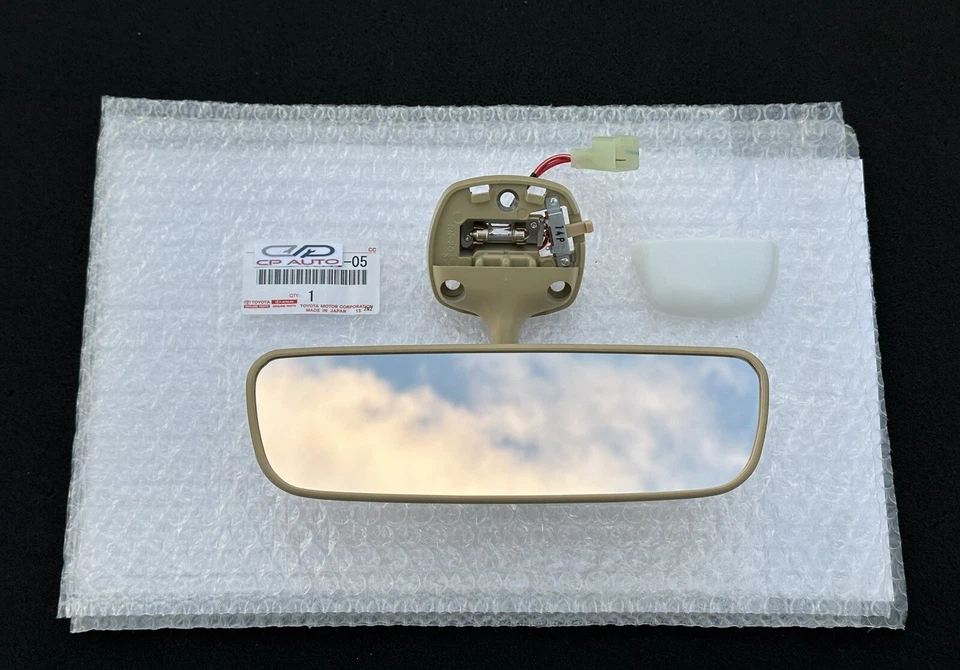 81 - 83 TOYOTA PICKUP RETROVISOR MANUAL ESPELHO BEGE BRONZEADO COM LUZ DE CÚPULA FABRICANTE DE EQUIPAMENTO ORIGINAL NOVO - Imagem 2 de 4