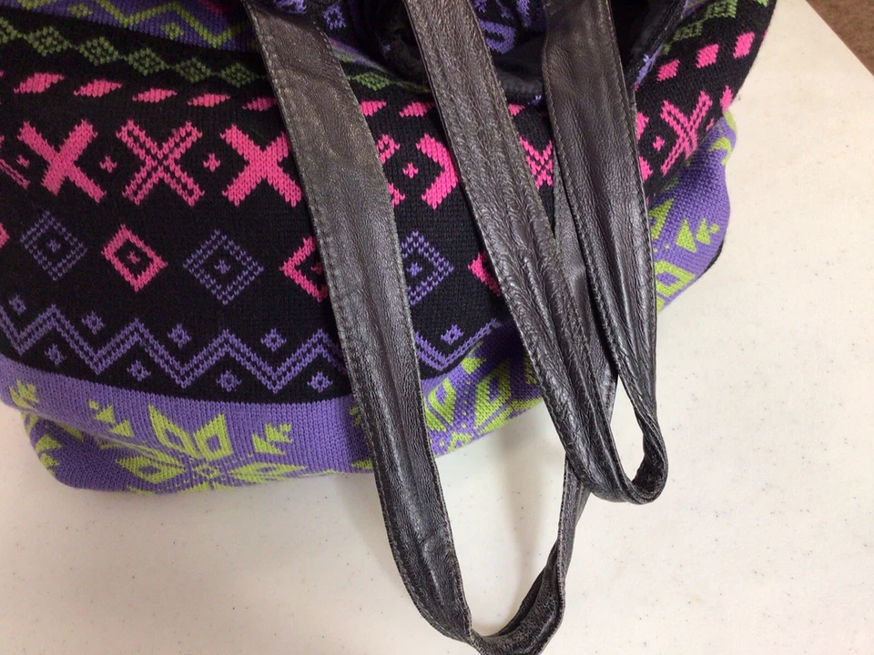 Neve Nordic Wool Tote Bag Purse - Image 4 of 4