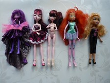 Poupées Monster High Draculaura, Winx, Bratz