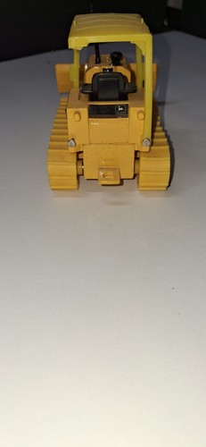 VTG Ertl John Deere Pressed Steel 1:64 Bull Dozer - Picture 4 of 9