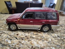 Autoart Mitsubishi Pajero GDi V6 3500 Blau Red RHD 1:18 Scale Diecast Damaged 