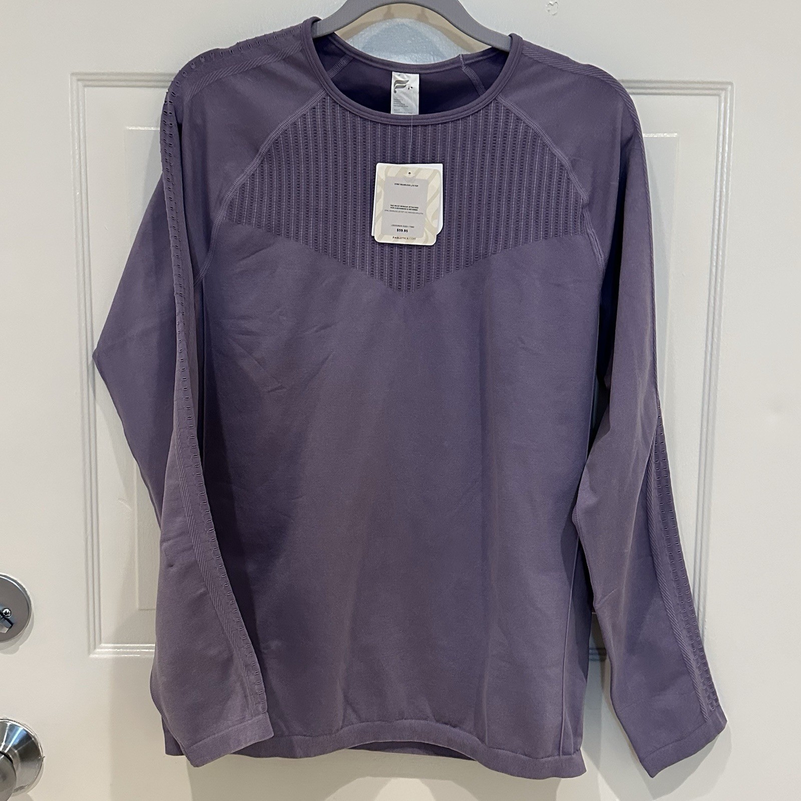 Fabletics Sync Seamless Long Sleeve Top Black Women's Workout. NWT XL
