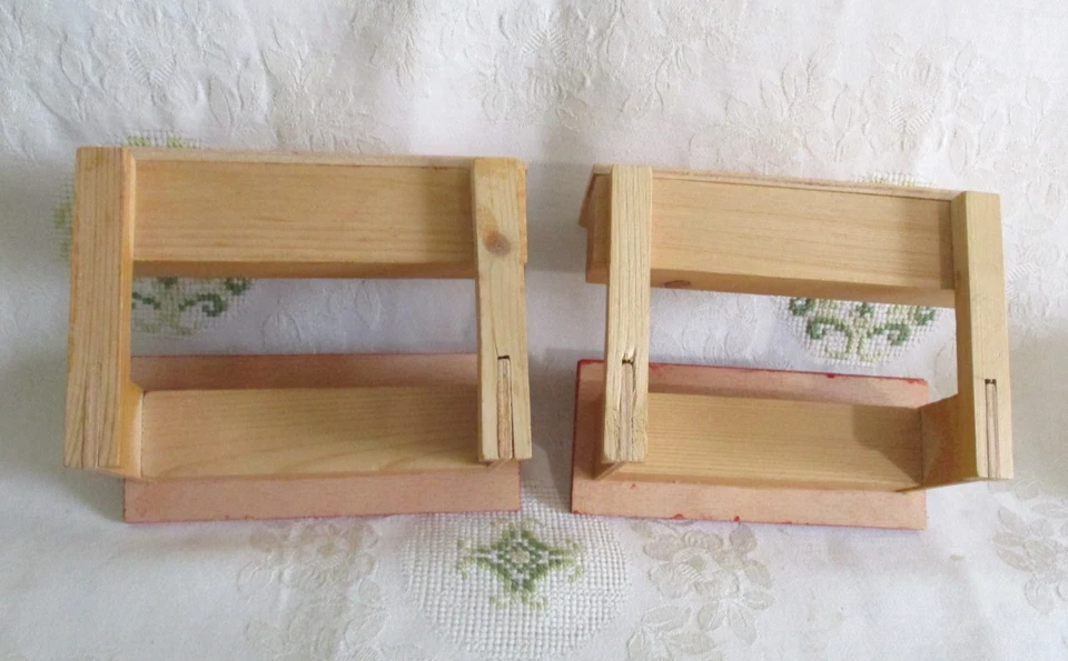 Puppenhaus Puppenschule Siso 5tlg. Möbel Tafel Pult vintage Holz + Zubehör 1:10 - Bild 4 von 4