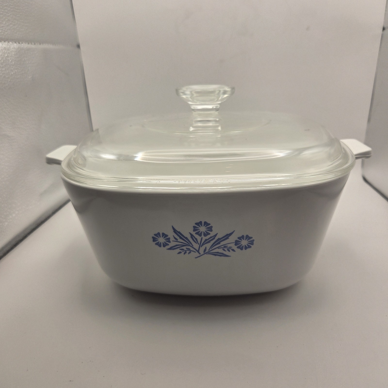 Vtg  Blue Cornflower Corning Ware P- 2 1/2- B  2 1/2 QT CASSEROLE DISH & Lid 33