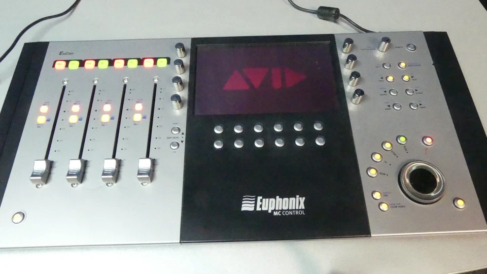 Avid Euphonix MC Control DAW Controller AVID Logic Ableton Cubase - Bild 3 von 4