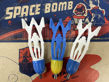 3x NOS Vintage Cap Bomb Rockets Space Toy Moon Astronaut Royal Tot Plastic USA