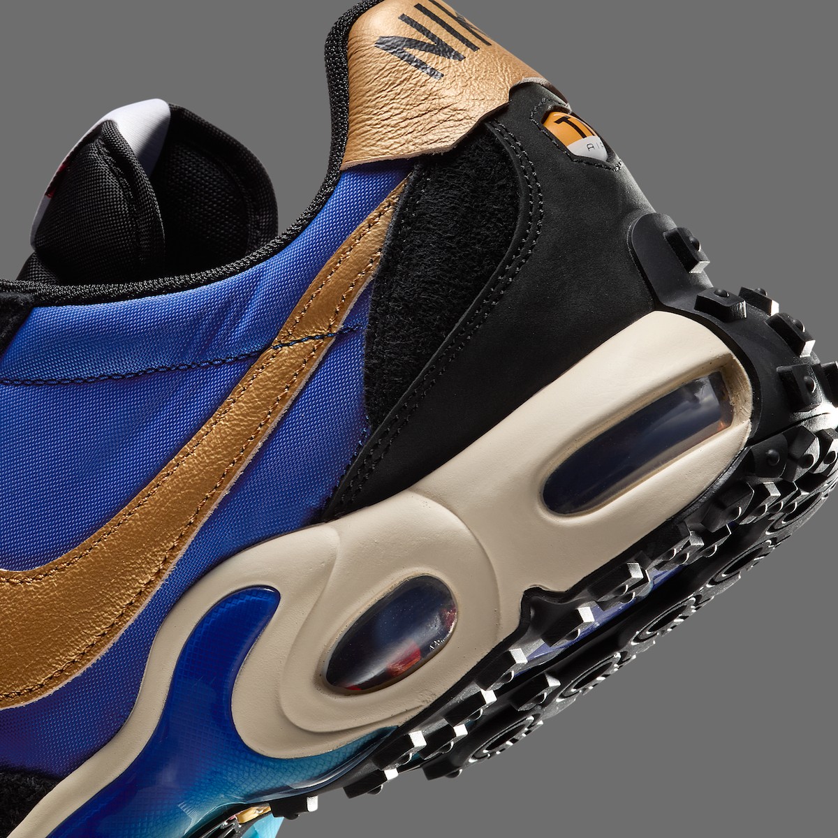 Nike Air Max Waffle SP Hyper Blue Metallic Gold Black FV6946-400