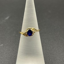 Ladies 9ct Yellow Gold Blue Gemstone & Diamo...
