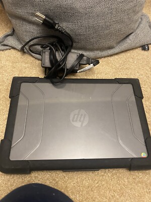 HP Chromebook 11 G6 EE 11.6'' 1.10 GHz 4GB Laptop 3NU57UT W/ Case,Charger. Used